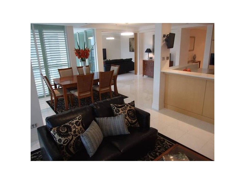 39 Castlebar Street, Kangaroo Point QLD 4169