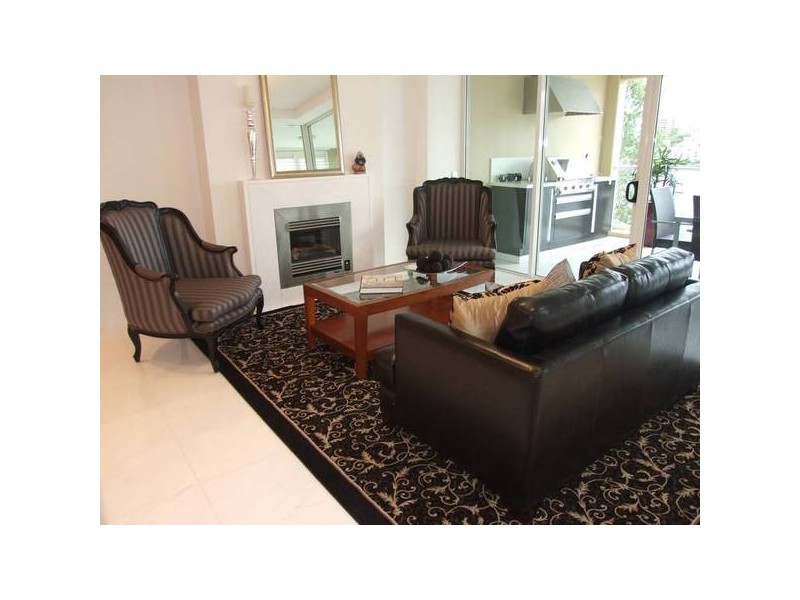 39 Castlebar Street, Kangaroo Point QLD 4169