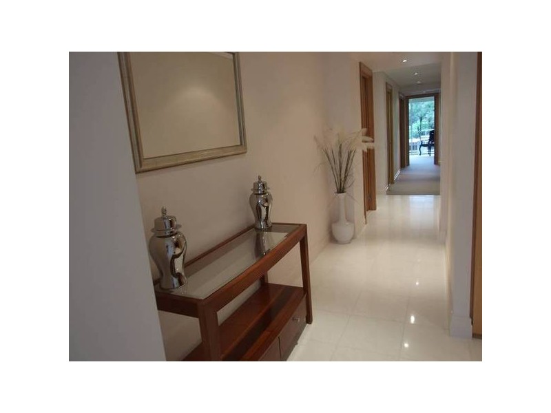 39 Castlebar Street, Kangaroo Point QLD 4169