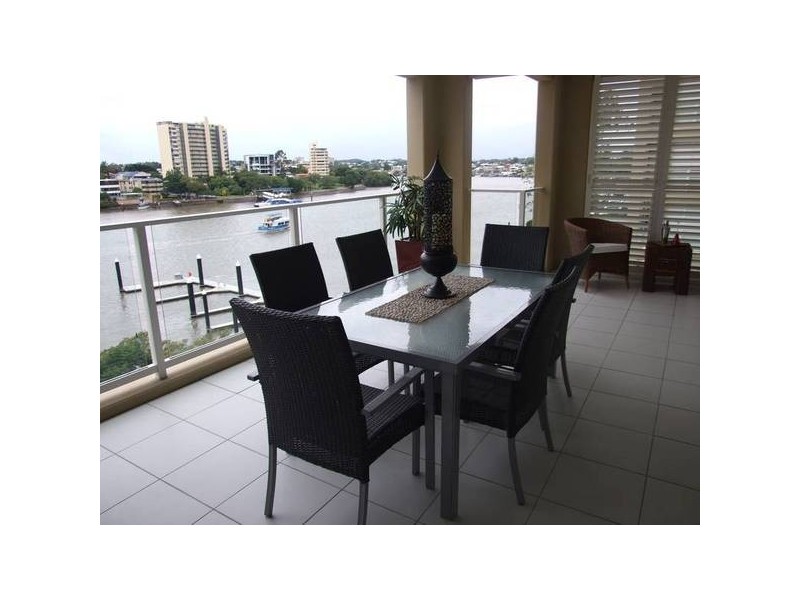 39 Castlebar Street, Kangaroo Point QLD 4169