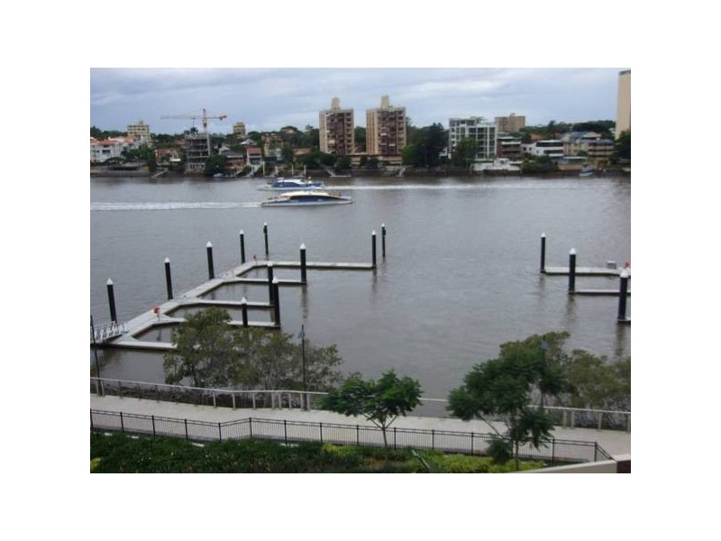 39 Castlebar Street, Kangaroo Point QLD 4169