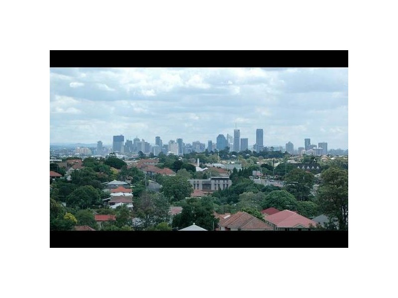 19 Castle Hill Street, Holland Park West QLD 4121