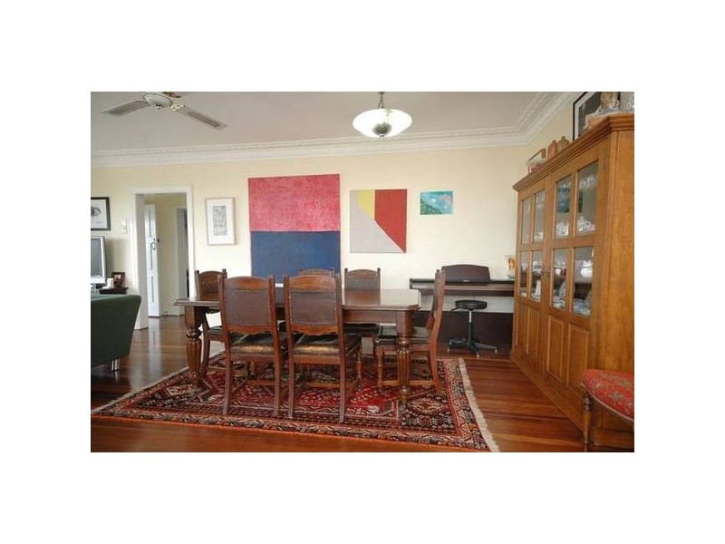 19 Castle Hill Street, Holland Park West QLD 4121