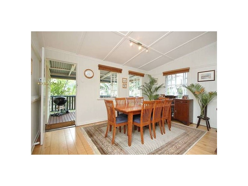 50 Railway Terrace, Dutton Park QLD 4102