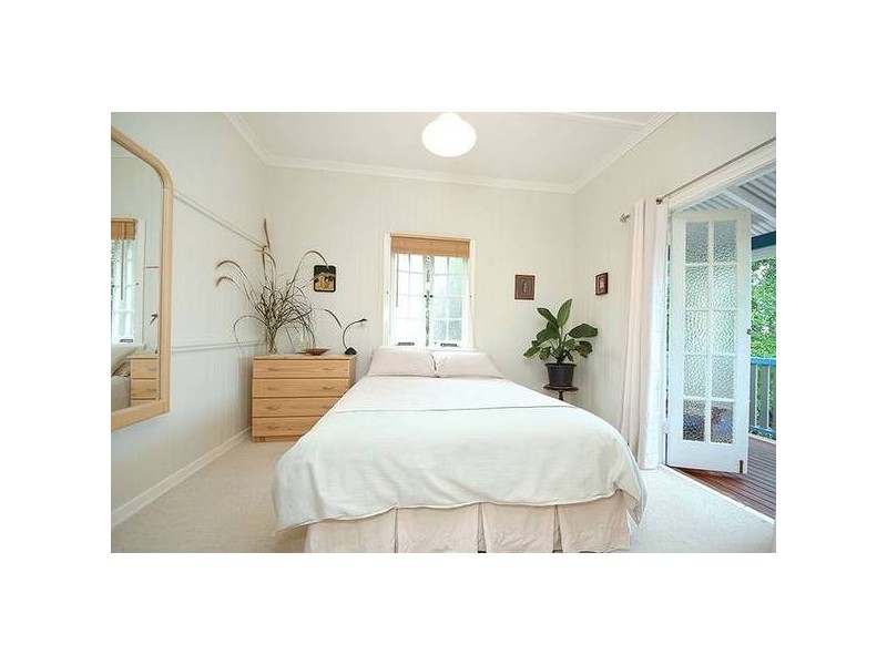 50 Railway Terrace, Dutton Park QLD 4102