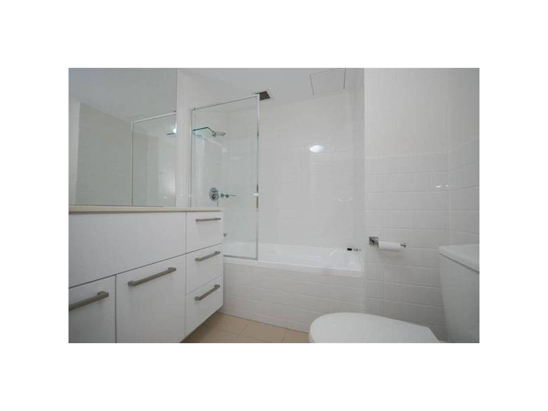 803 Stanley Street, Woolloongabba QLD 4102