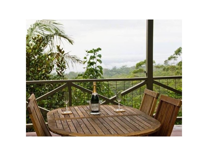 16 Attunga Lane, Mount Glorious QLD 4520