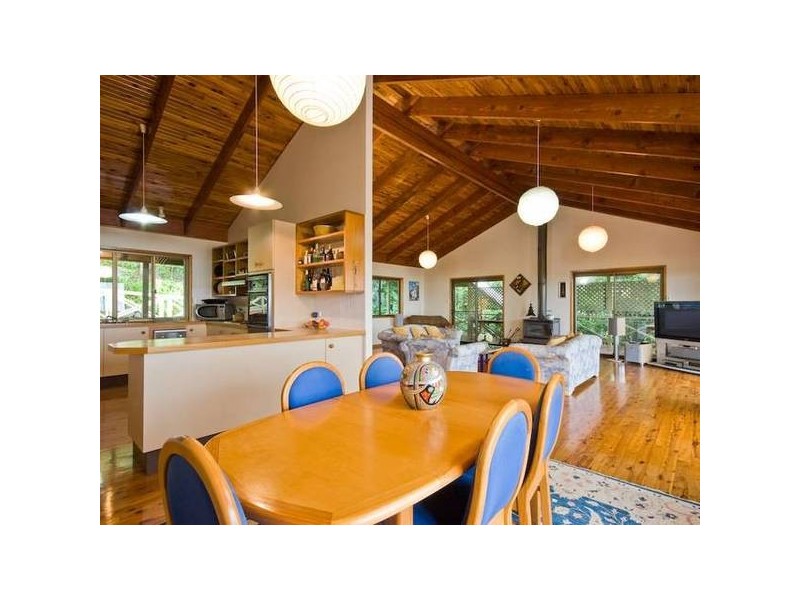 16 Attunga Lane, Mount Glorious QLD 4520