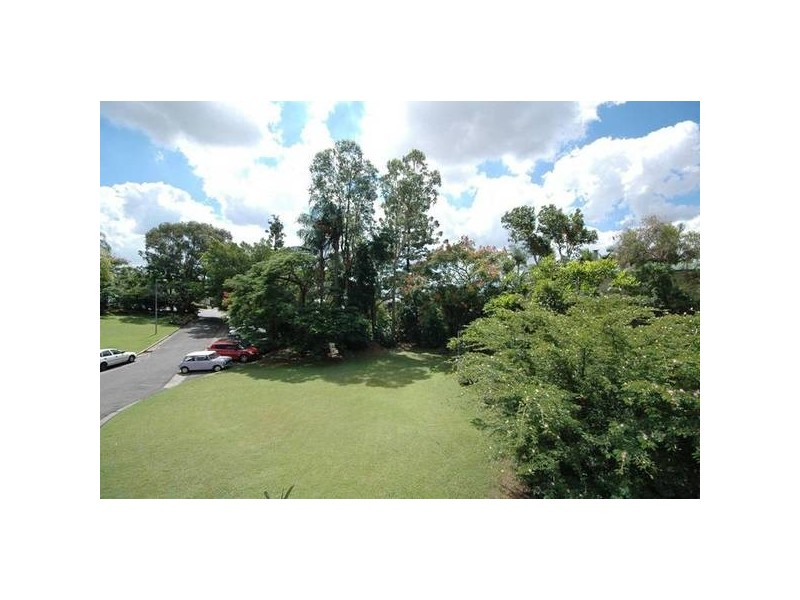 1J/182 Dornoch Terrace, Highgate Hill QLD 4101