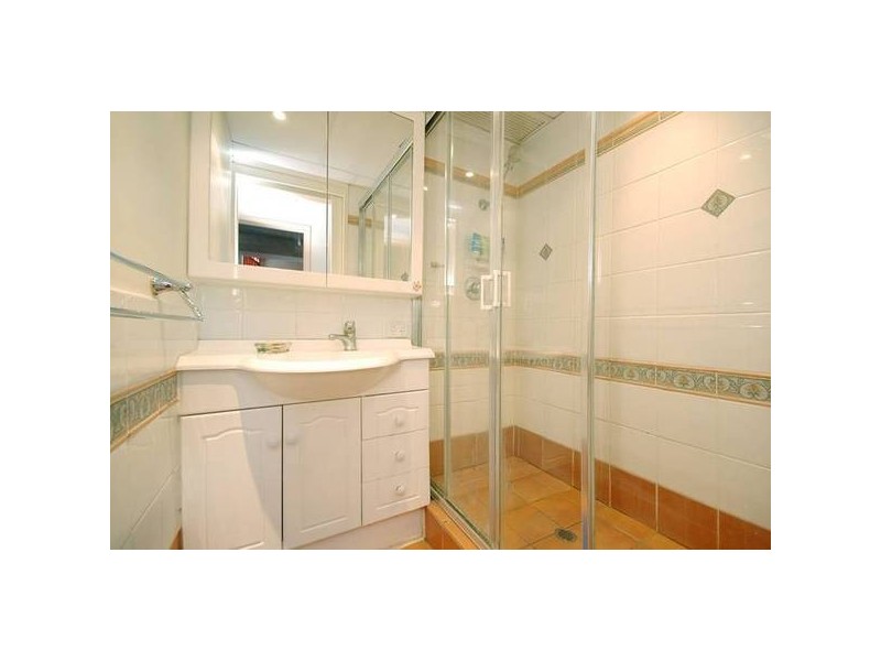 182 Dornoch Terrace, Highgate Hill QLD 4101