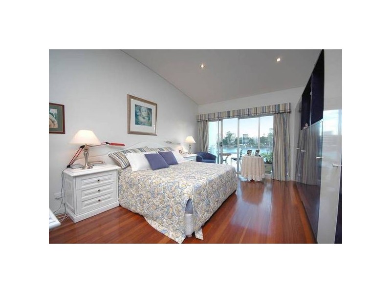 15 Avebury Street, West End QLD 4101