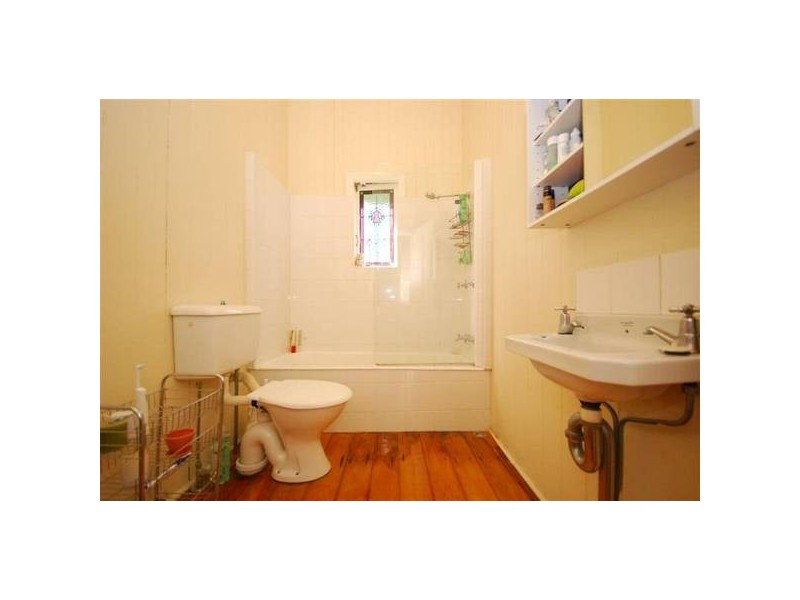 36 Gray Road, West End QLD 4101