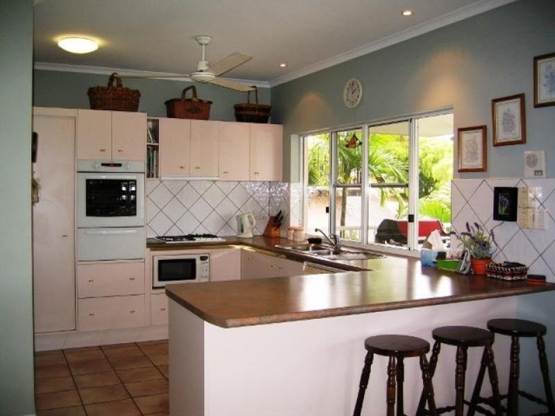 21A Minerva Avenue, Mooroobool QLD 4870