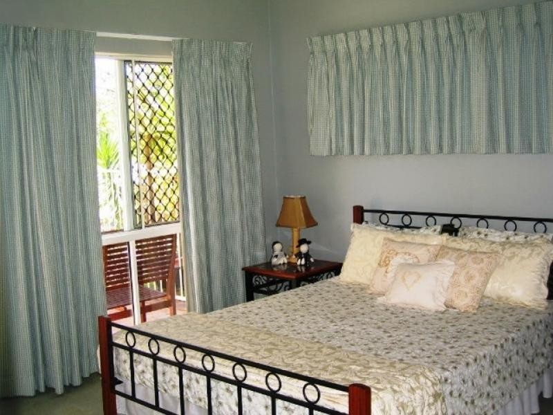 21A Minerva Avenue, Mooroobool QLD 4870