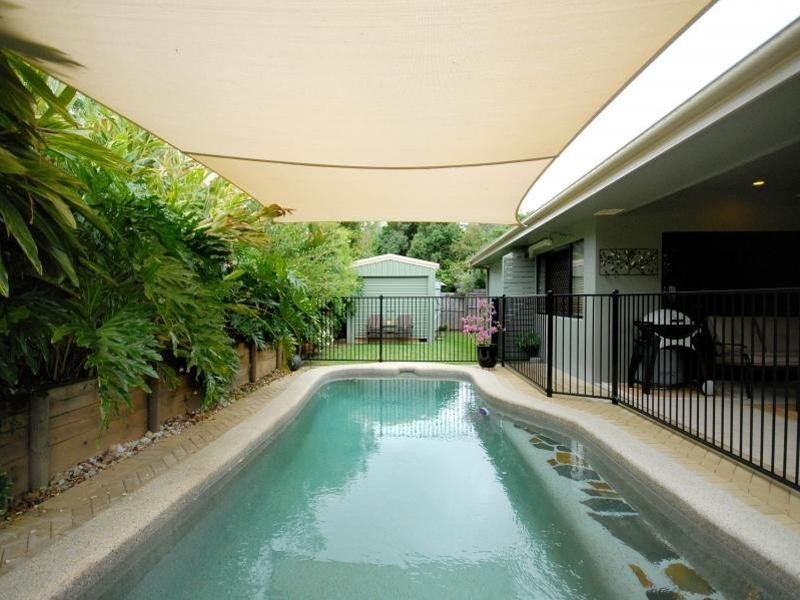 2 Beck Close, Bentley Park QLD 4869
