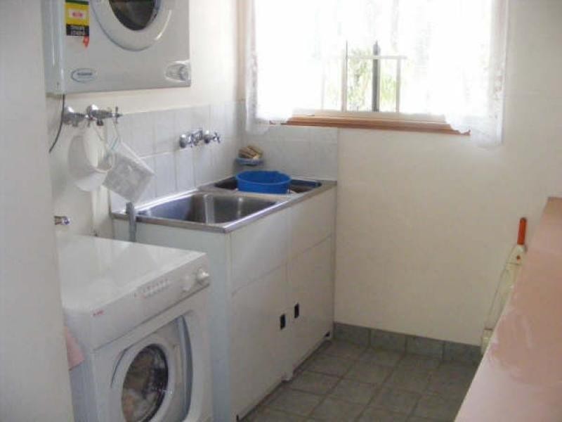 9 Dennis Close, Mooroobool QLD 4870