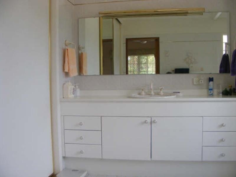 9 Dennis Close, Mooroobool QLD 4870