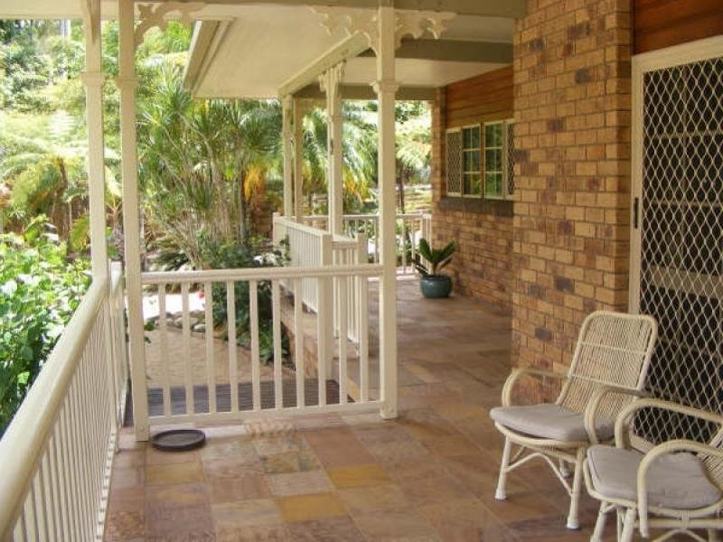 9 Dennis Close, Mooroobool QLD 4870