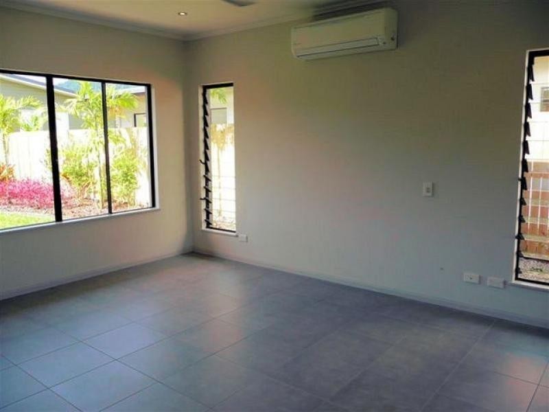 5 Davidson Close, Redlynch QLD 4870