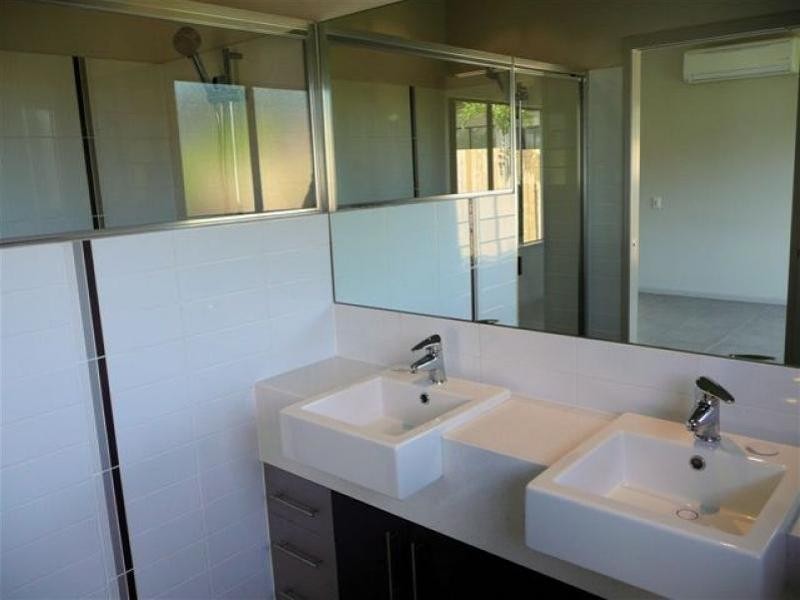 5 Davidson Close, Redlynch QLD 4870