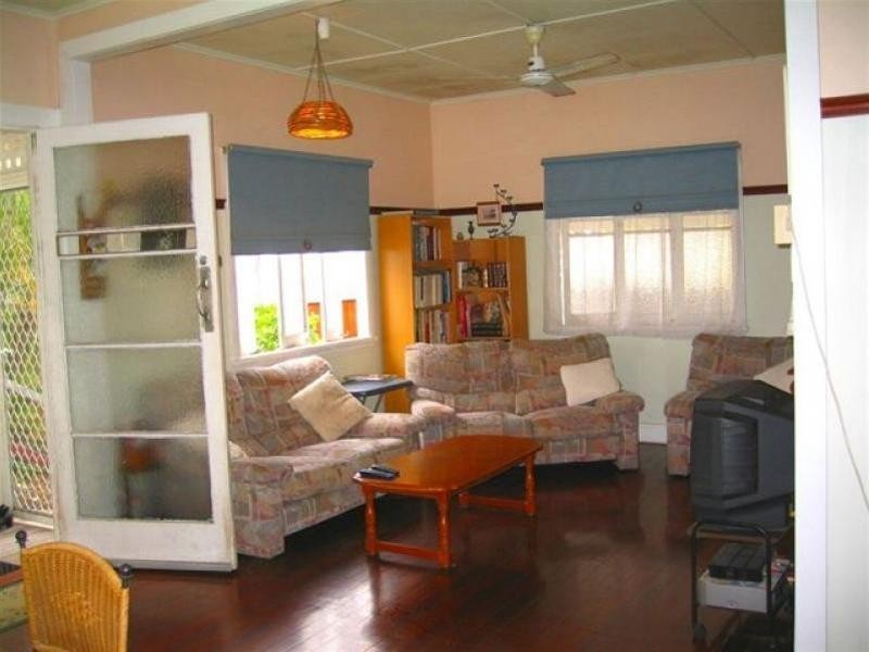 347 McLeod Street, Cairns North QLD 4870