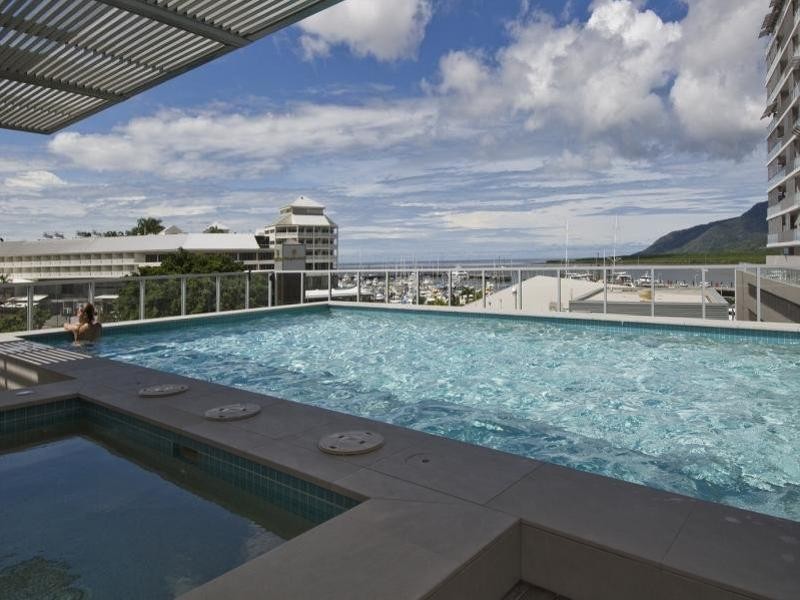 1 Marlin Parade, Cairns City QLD 4870