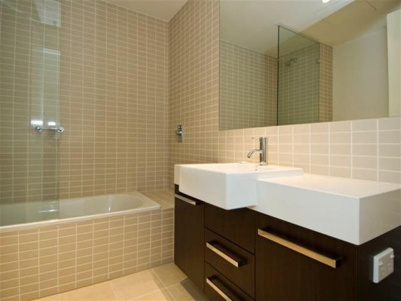 1 Marlin Parade, Cairns City QLD 4870