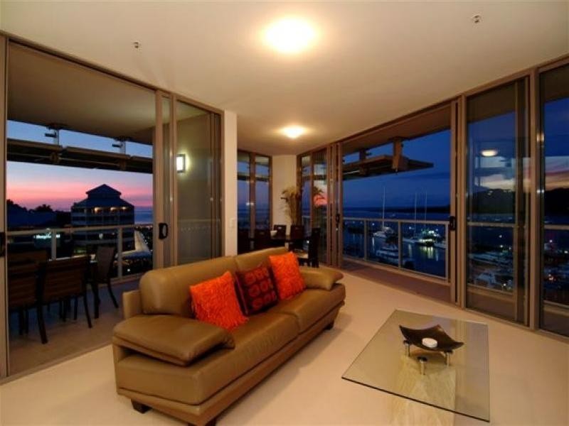 1 Marlin Parade, Cairns QLD 4870