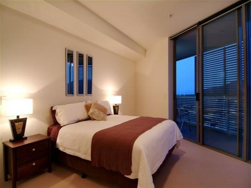1 Marlin Parade, Cairns QLD 4870