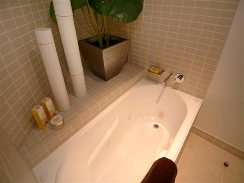 1 Marlin Parade, Cairns QLD 4870