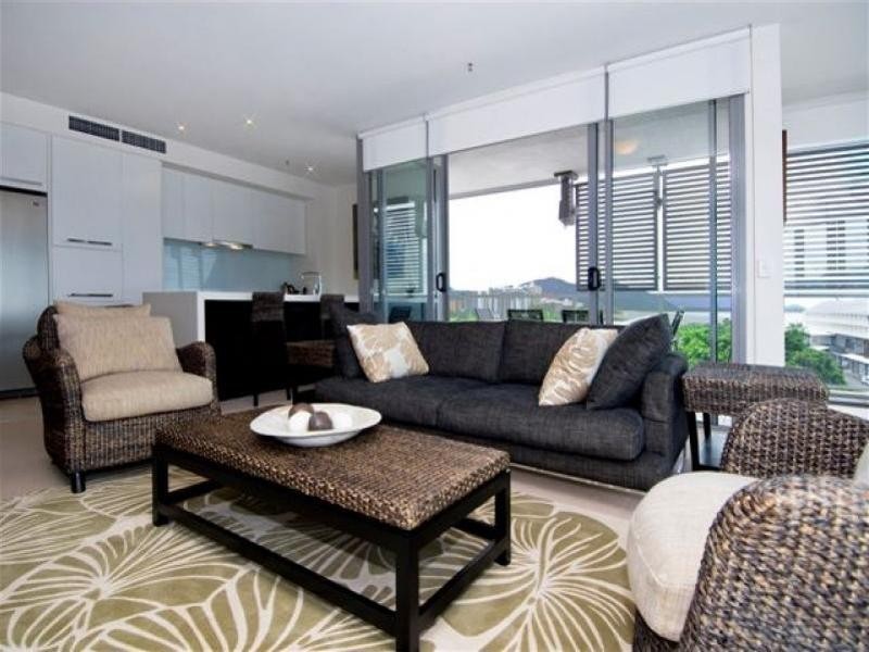 1 Marlin Parade, Cairns QLD 4870