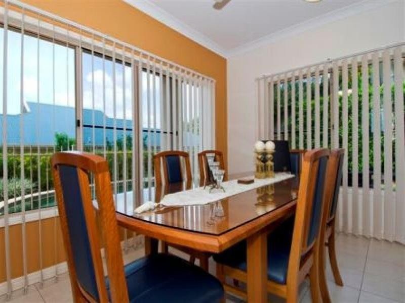 16 Hussar Close, Kanimbla QLD 4870