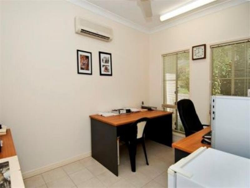 16 Hussar Close, Kanimbla QLD 4870