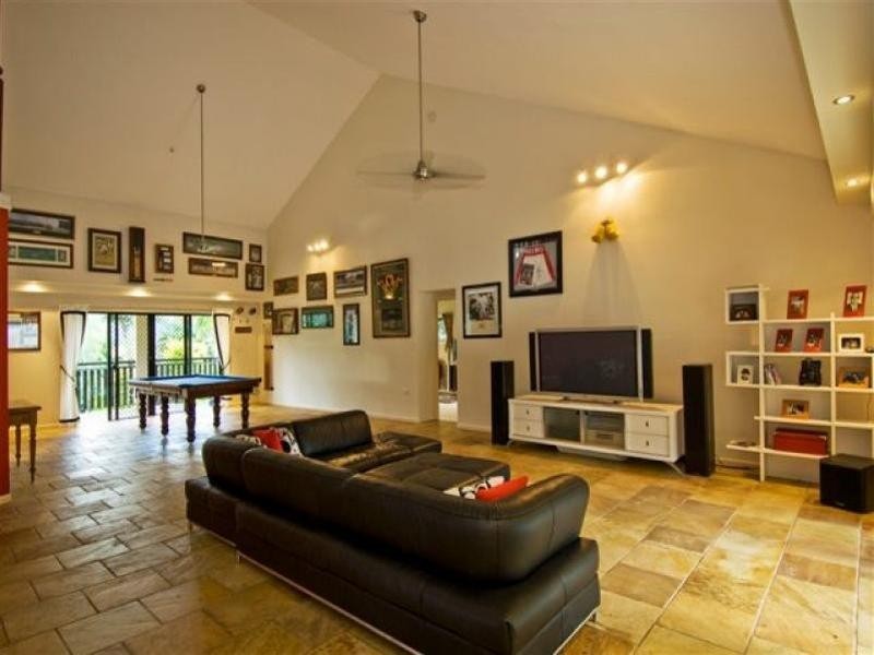 4 Lichen Close, Redlynch QLD 4870