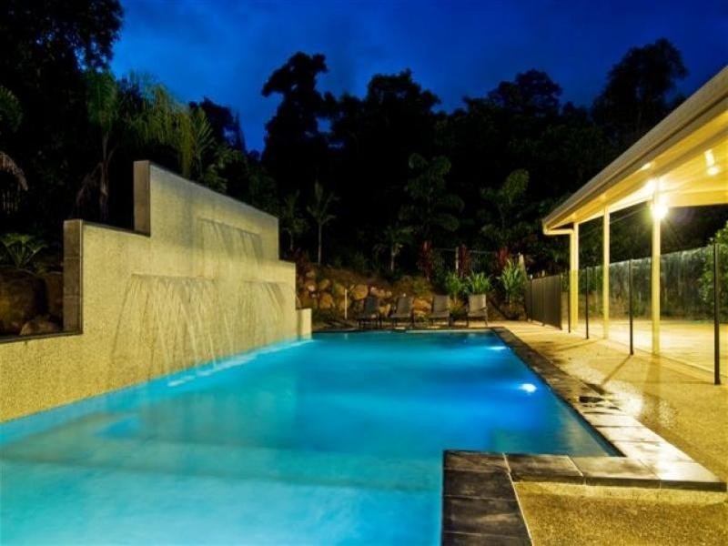 4 Lichen Close, Redlynch QLD 4870