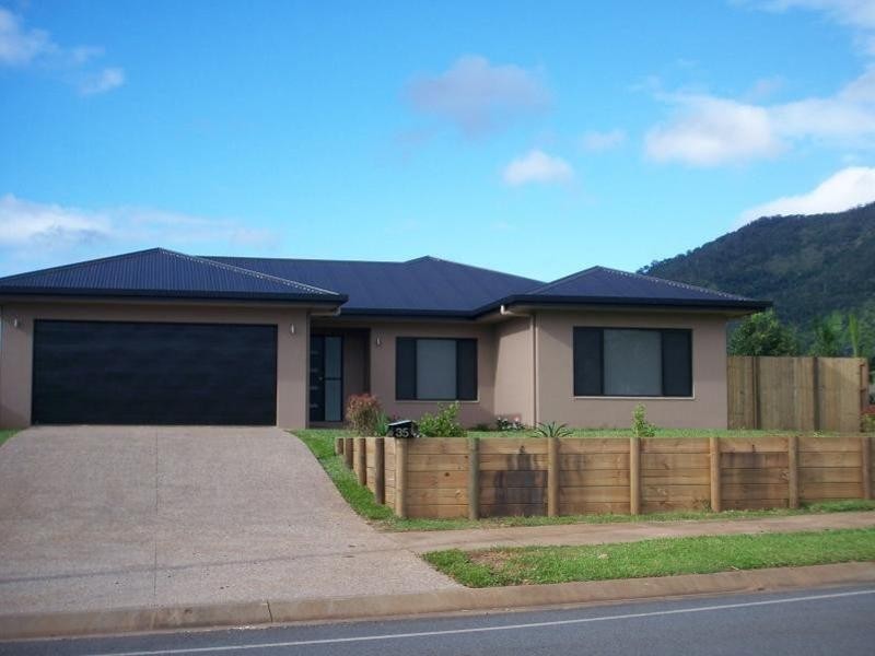 35 Larsen Road, Redlynch QLD 4870