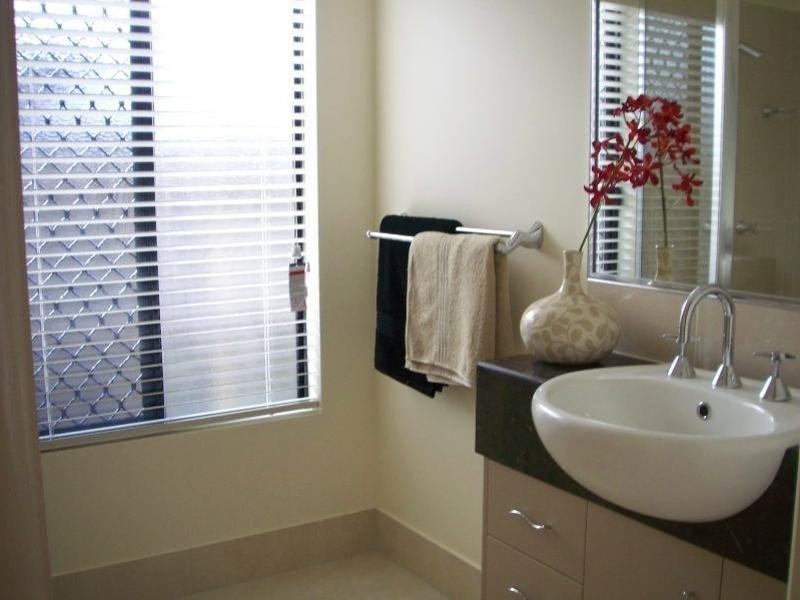 35 Larsen Road, Redlynch QLD 4870