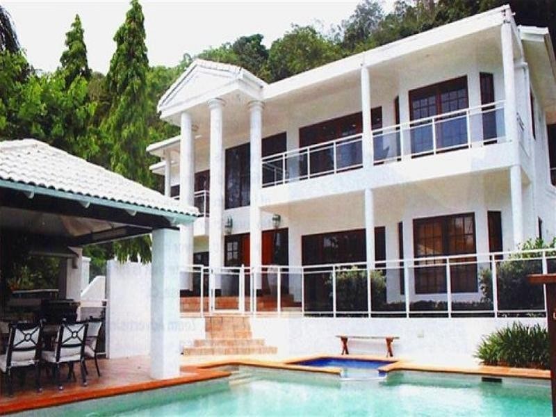 12 Julian Close, Mooroobool QLD 4870