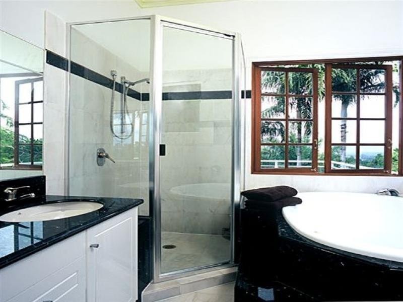 12 Julian Close, Mooroobool QLD 4870