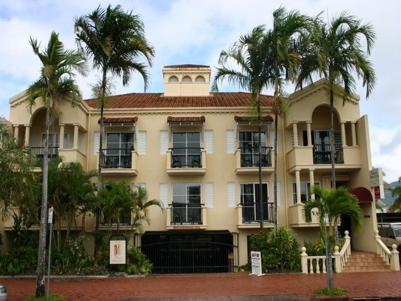 141 Grafton Street, Cairns City QLD 4870