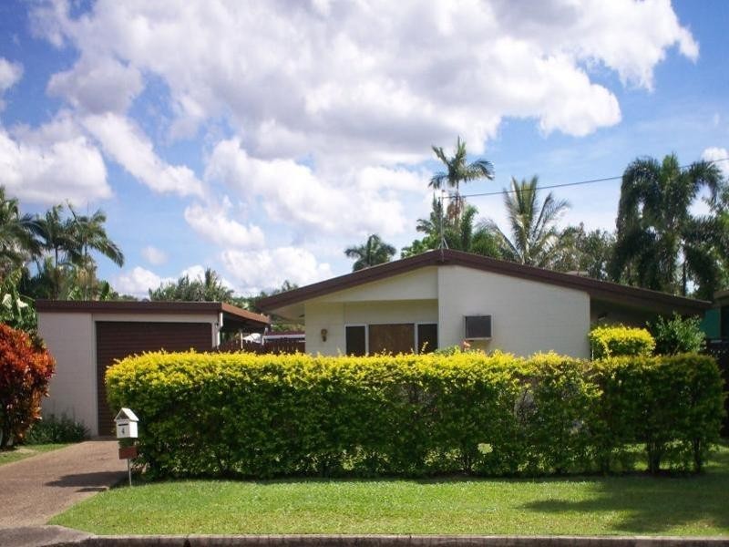 4 Frances Street, Mooroobool QLD 4870