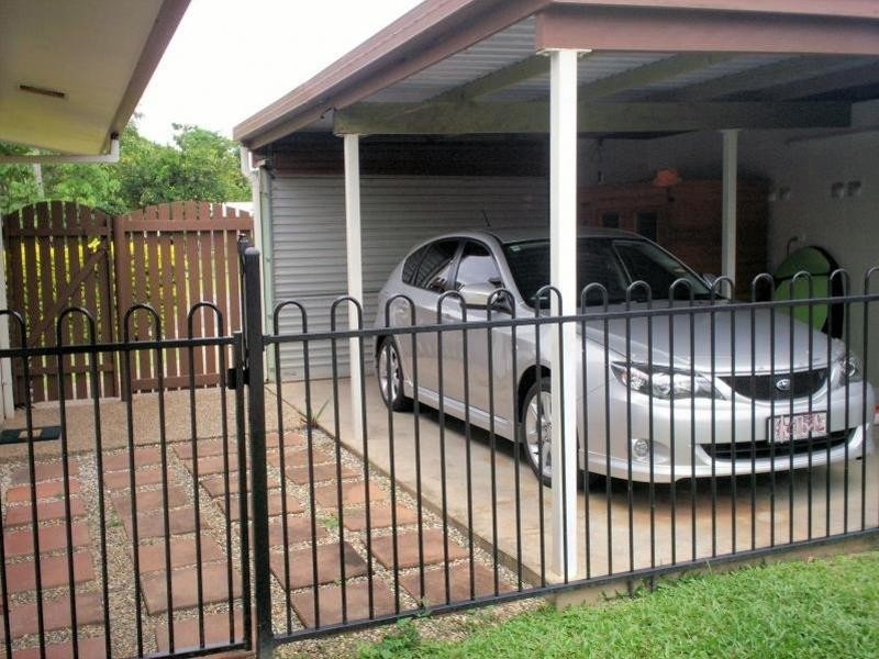 4 Frances Street, Mooroobool QLD 4870