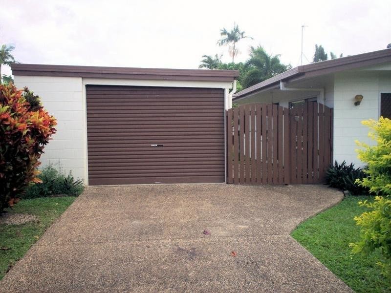 4 Frances Street, Mooroobool QLD 4870