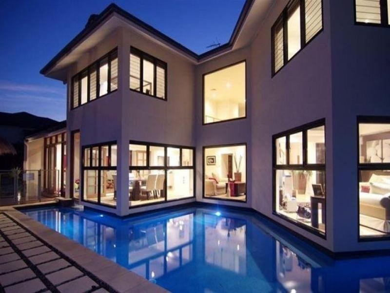 8 The Peak, Whitfield QLD 4870
