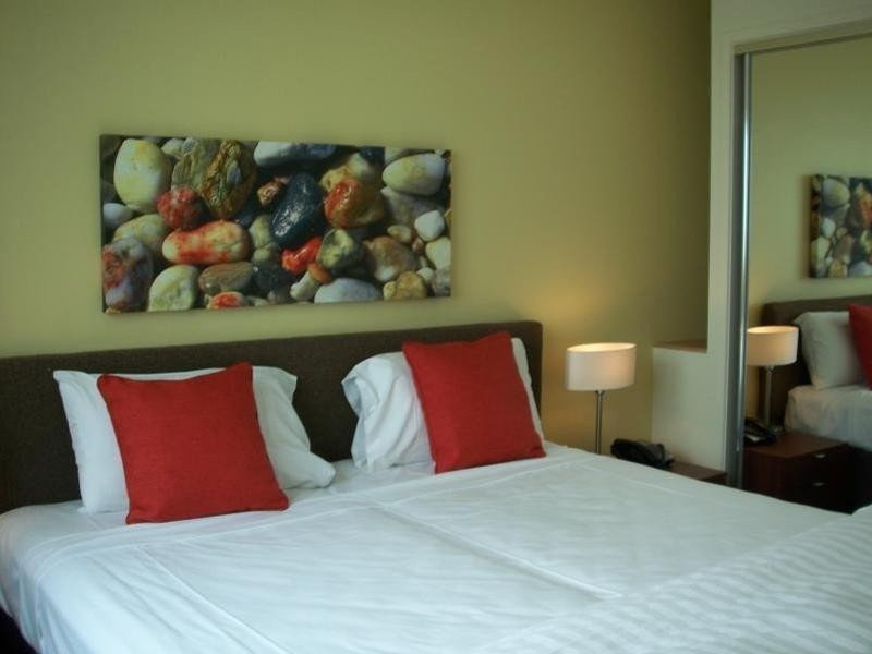 99 Esplanade, Cairns QLD 4870