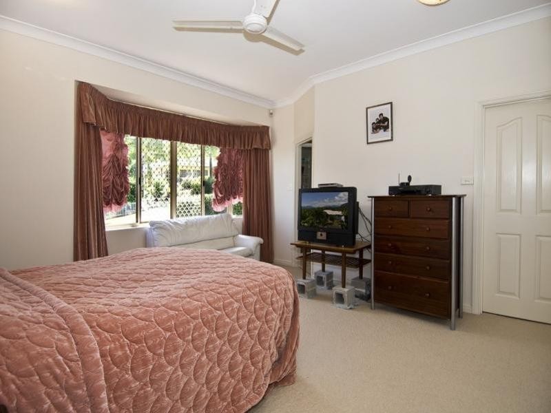 40 Summer Hill Drive, Cairns QLD 4870