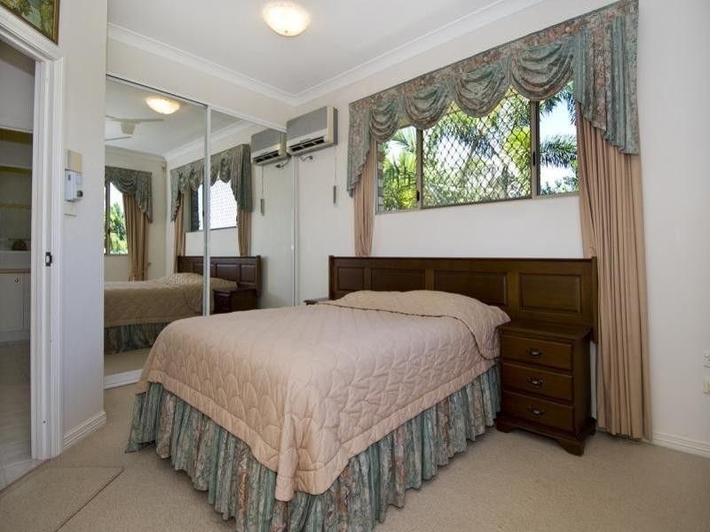 40 Summer Hill Drive, Cairns QLD 4870