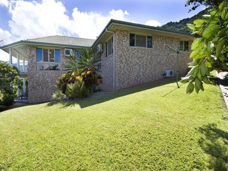 40 Summer Hill Drive, Cairns QLD 4870