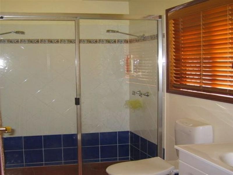 27 Shamrock Avenue, Brinsmead QLD 4870