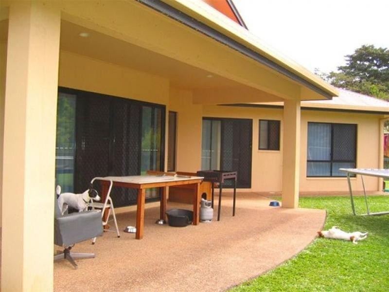 27 Shamrock Avenue, Brinsmead QLD 4870